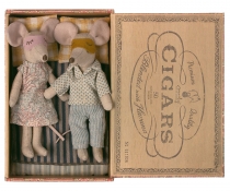 Ratoncitos Pap y Mam en Caja