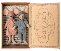 Ratoncitos Pap y Mam en Caja
