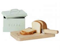 Panera con Pan, Tabla y Cuchillo